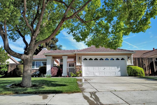 1007 Lourence Dr, Tracy, CA 95376