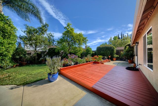 1007 Lourence Dr, Tracy, CA 95376