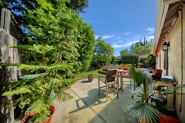 1007 Lourence Dr, Tracy, CA 95376