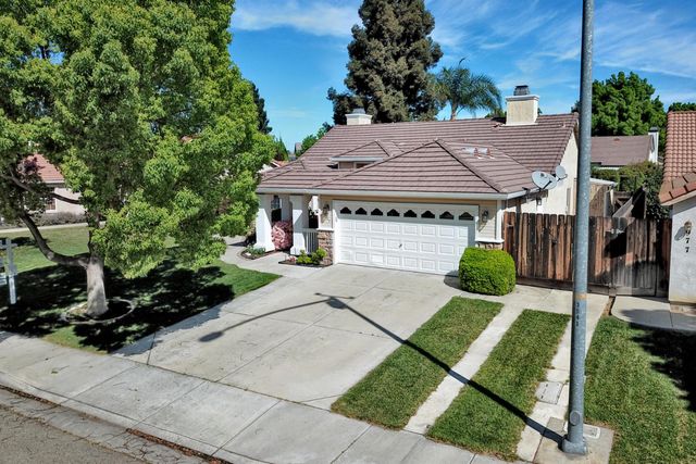 1007 Lourence Dr, Tracy, CA 95376