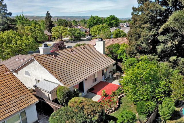 1007 Lourence Dr, Tracy, CA 95376