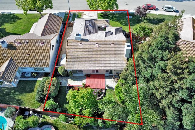 1007 Lourence Dr, Tracy, CA 95376