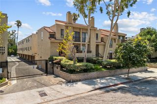 18958 Sherman Way 17, Reseda, CA 91335