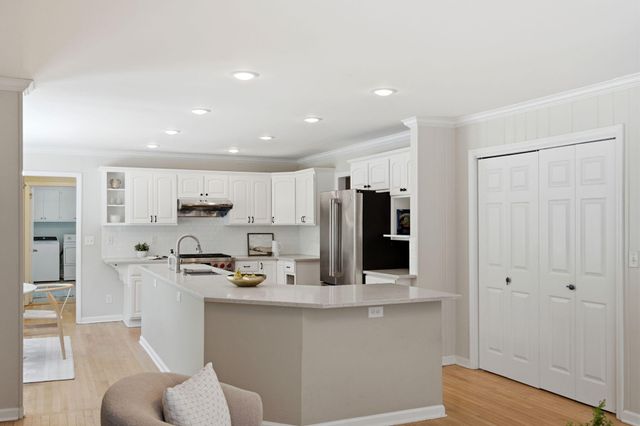 710 Creekside Drive, Mount Pleasant, SC 29464