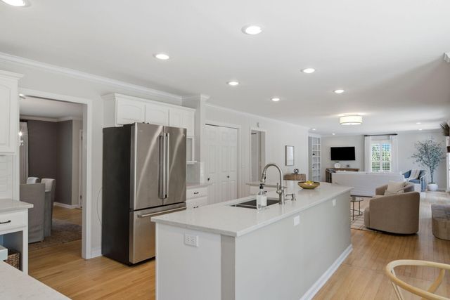 710 Creekside Drive, Mount Pleasant, SC 29464