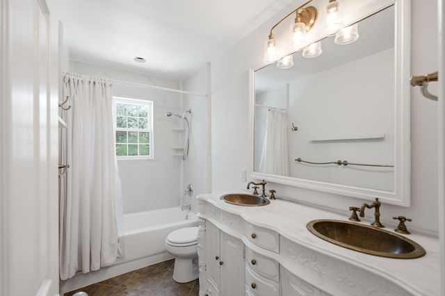710 Creekside Drive, Mount Pleasant, SC 29464