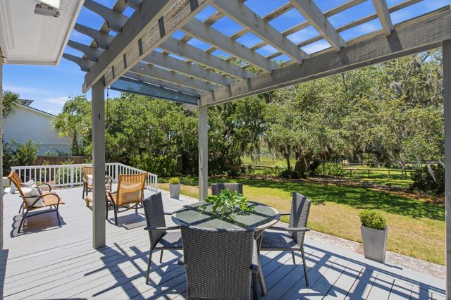 710 Creekside Drive, Mount Pleasant, SC 29464