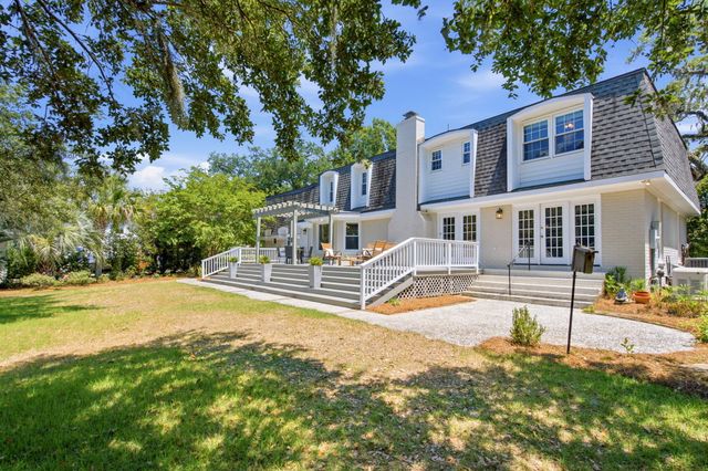 710 Creekside Drive, Mount Pleasant, SC 29464