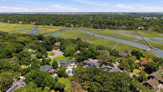 710 Creekside Drive, Mount Pleasant, SC 29464