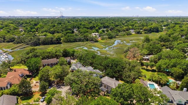 710 Creekside Drive, Mount Pleasant, SC 29464