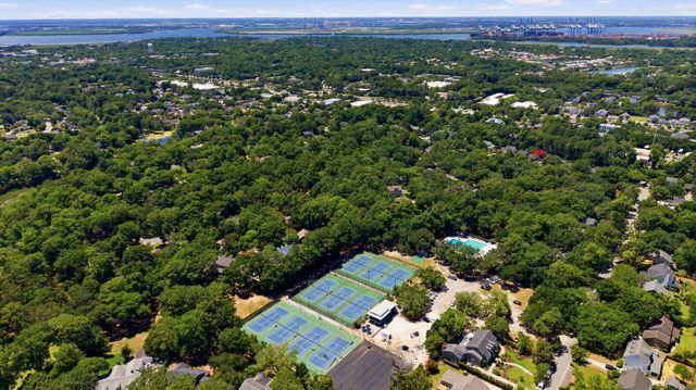 710 Creekside Drive, Mount Pleasant, SC 29464