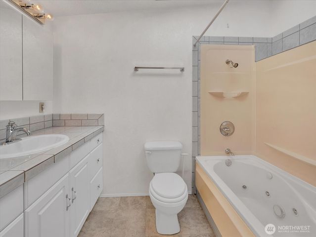 17235 119th Avenue NE, Bothell, WA 98011