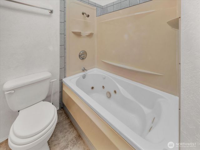 17235 119th Avenue NE, Bothell, WA 98011
