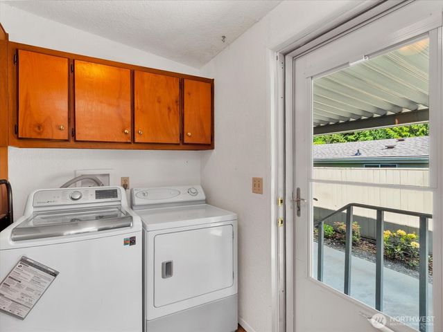 17235 119th Avenue NE, Bothell, WA 98011