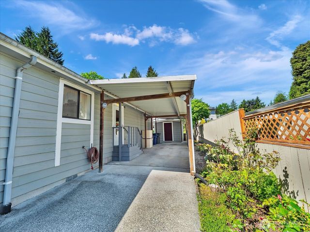 17235 119th Avenue NE, Bothell, WA 98011