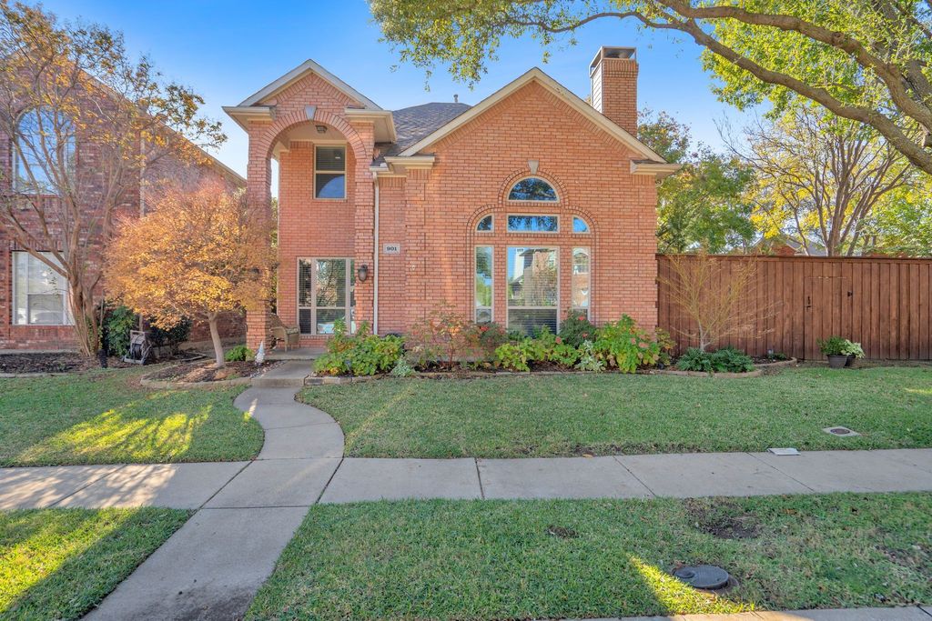 901 Brentwood Drive, Coppell, TX 75019