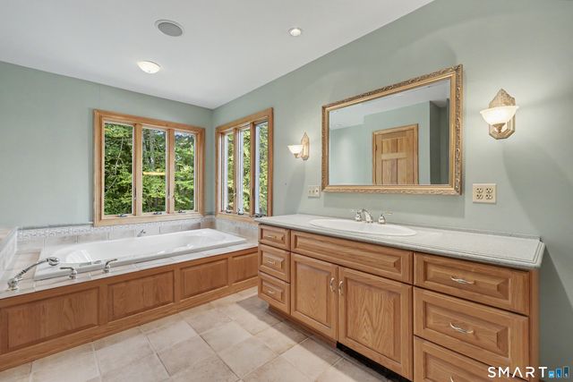 97 Wampus Way, Fairfield, CT 06825