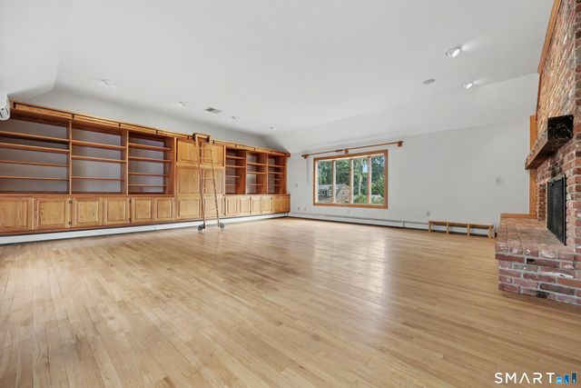 97 Wampus Way, Fairfield, CT 06825