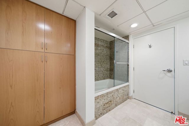 13700 Marina Pointe Drive 318, Marina Del Rey, CA 90292