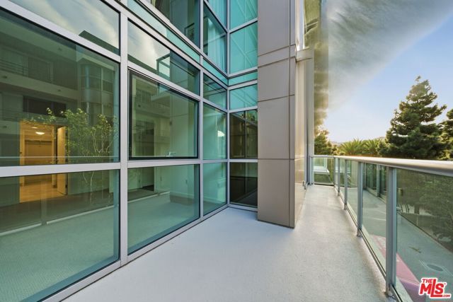 13700 Marina Pointe Drive 318, Marina Del Rey, CA 90292