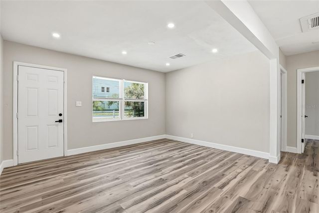 8403 N 46TH STREET, Tampa, FL 33617