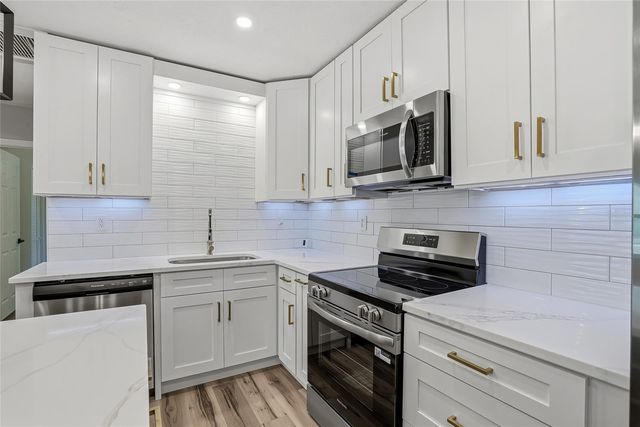 8403 N 46TH STREET, Tampa, FL 33617