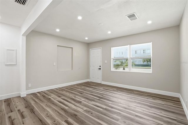 8403 N 46TH STREET, Tampa, FL 33617