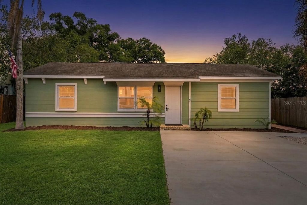 8403 N 46TH STREET, Tampa, FL 33617