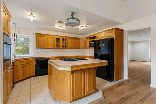 279 Palos Verdes Drive, Grants Pass, OR 97526