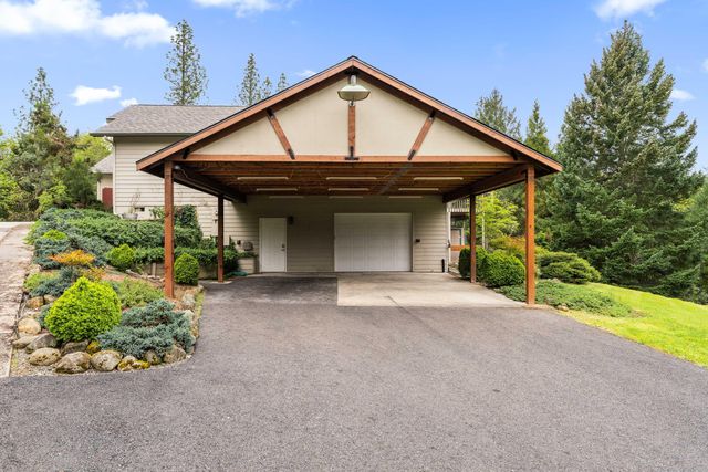 279 Palos Verdes Drive, Grants Pass, OR 97526