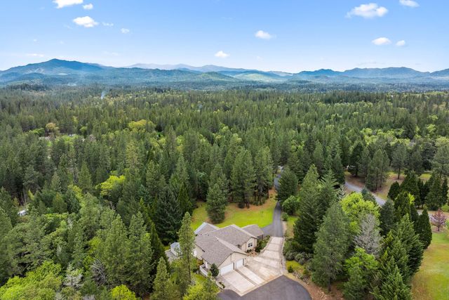 279 Palos Verdes Drive, Grants Pass, OR 97526