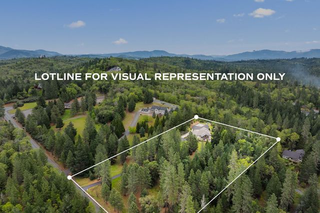 279 Palos Verdes Drive, Grants Pass, OR 97526