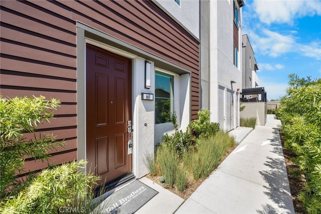 669 S Lyon Street, Santa Ana, CA 92705 — photo 3