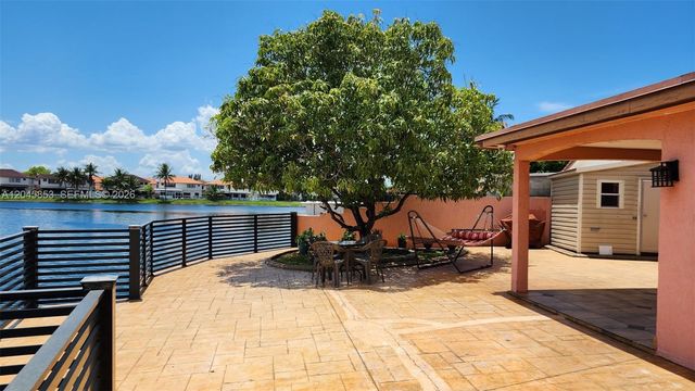 2588 W 64th St, Hialeah, FL 33016