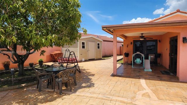2588 W 64th St, Hialeah, FL 33016