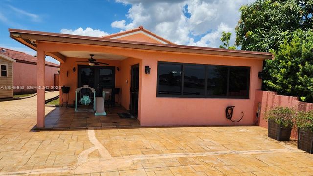 2588 W 64th St, Hialeah, FL 33016