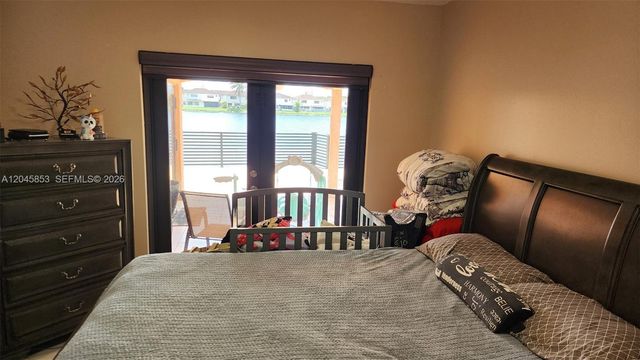 2588 W 64th St, Hialeah, FL 33016