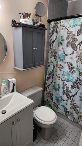 2588 W 64th St, Hialeah, FL 33016