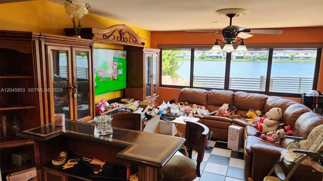 2588 W 64th St, Hialeah, FL 33016