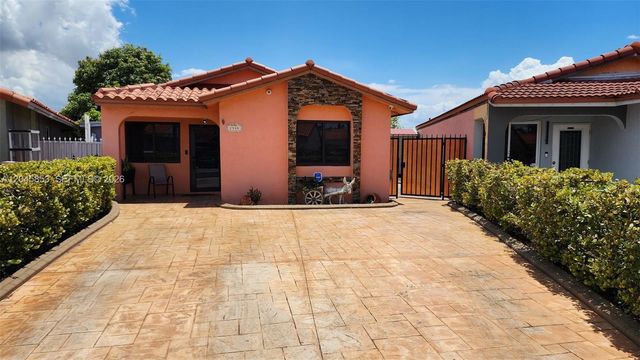 2588 W 64th St, Hialeah, FL 33016