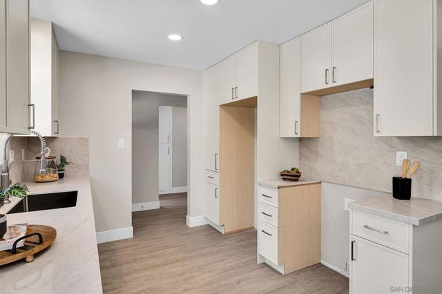 1940 W El Norte Parkway, Escondido, CA 92026