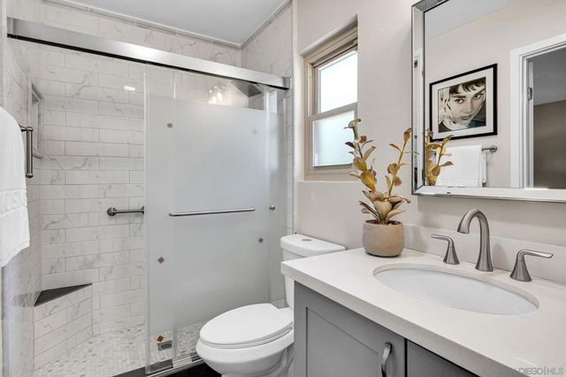 1940 W El Norte Parkway, Escondido, CA 92026