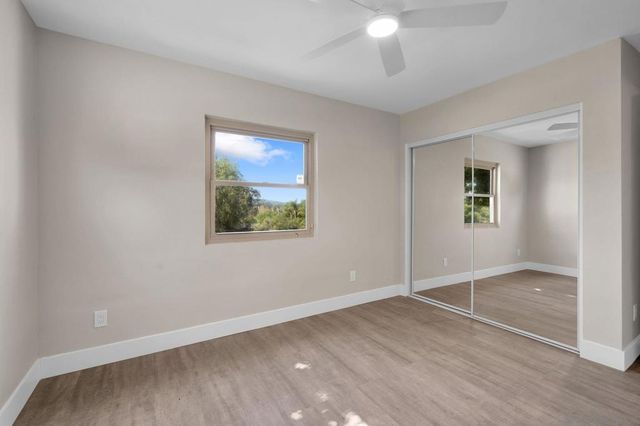 1940 W El Norte Parkway, Escondido, CA 92026