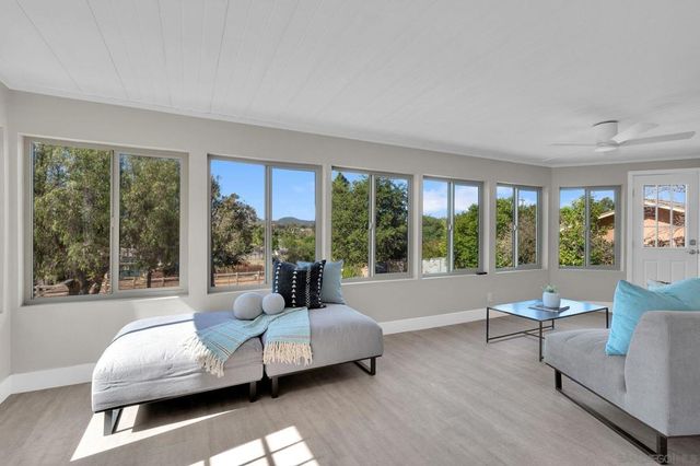 1940 W El Norte Parkway, Escondido, CA 92026