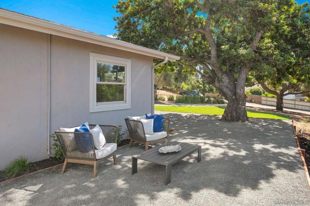 1940 W El Norte Parkway, Escondido, CA 92026