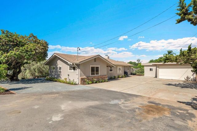 1940 W El Norte Parkway, Escondido, CA 92026