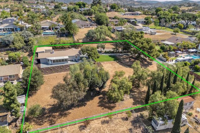 1940 W El Norte Parkway, Escondido, CA 92026