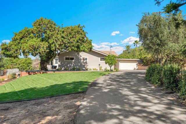 1940 W El Norte Parkway, Escondido, CA 92026