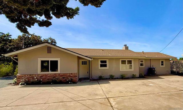 1940 W El Norte Parkway, Escondido, CA 92026