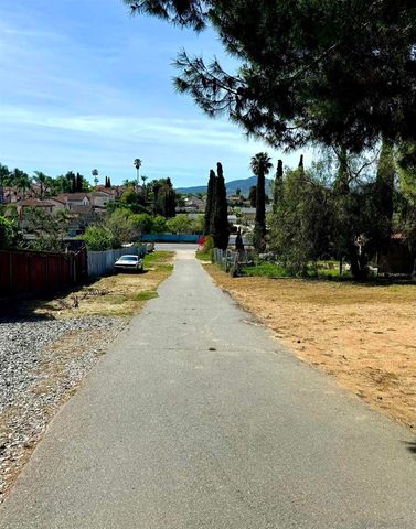 1940 W El Norte Parkway, Escondido, CA 92026